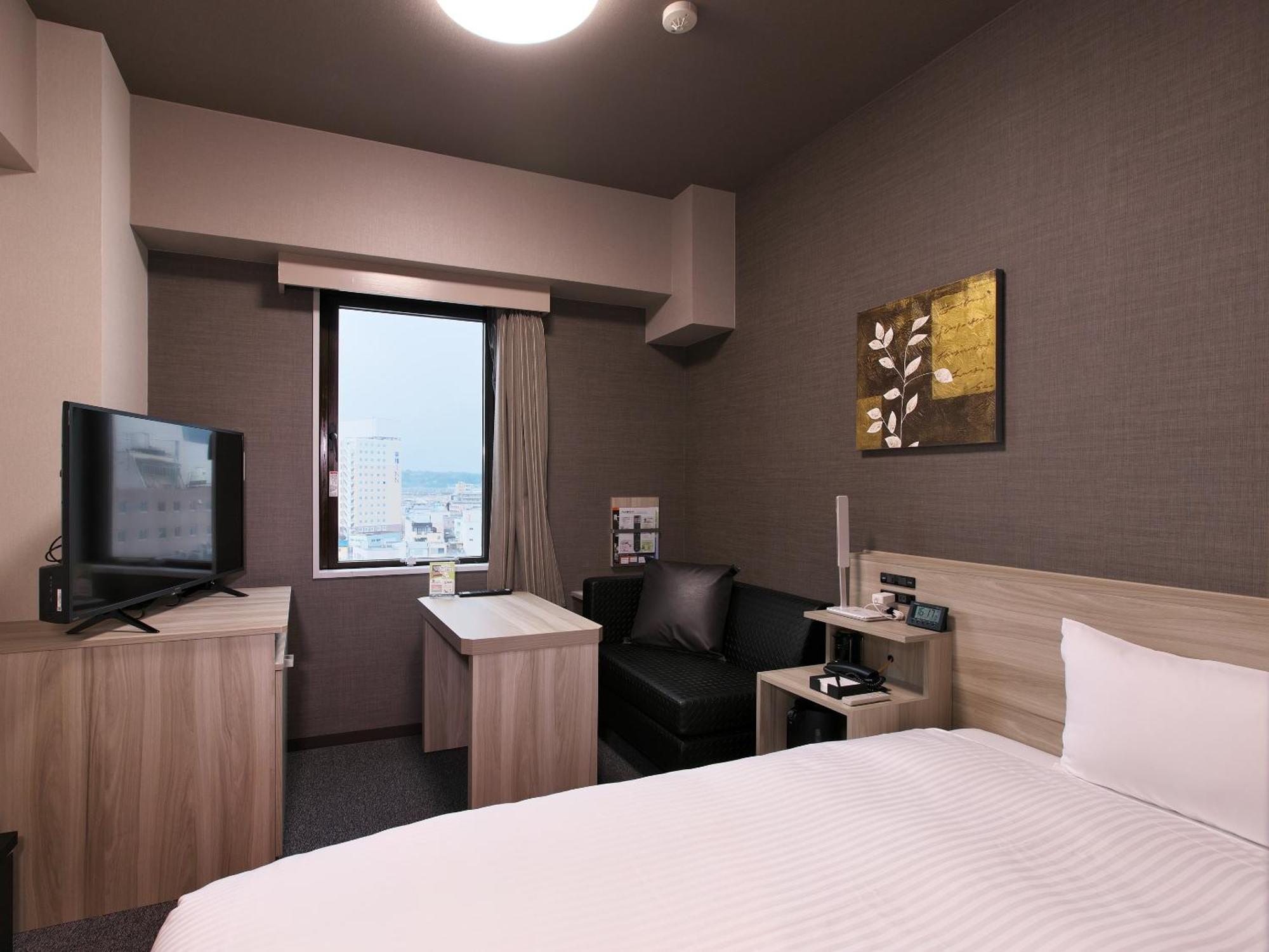 Hotel Route-Inn Toyama Ekimae Exterior foto